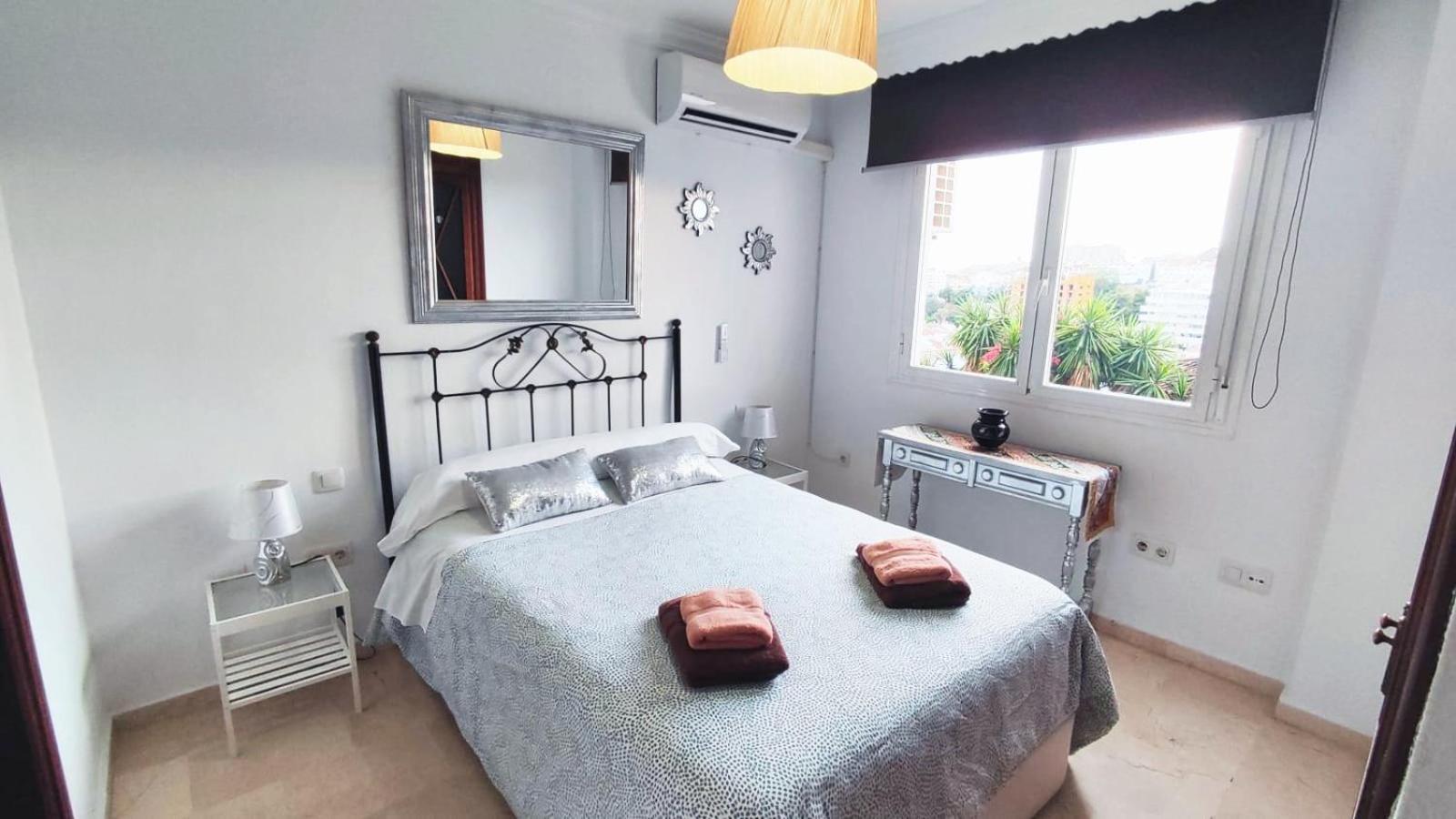 2Bdr Sunny Apartment With Pool And Private Parking In เบนัลมาเดนา ภายนอก รูปภาพ